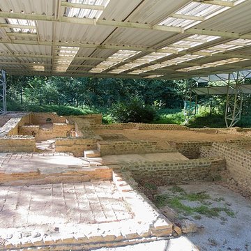 Substructions gallo-romaines et vestiges de thermes