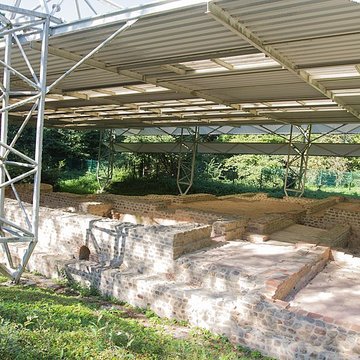 Substructions gallo-romaines et vestiges de thermes