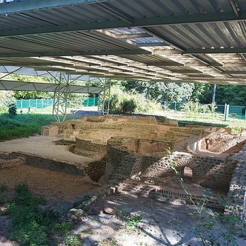 Substructions gallo-romaines et vestiges de thermes