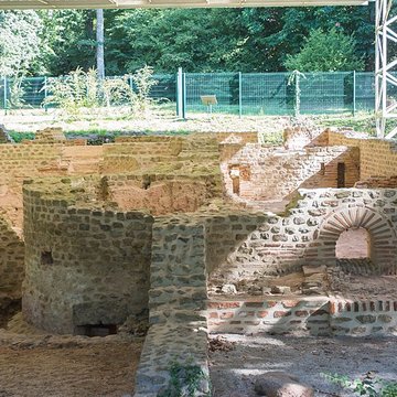 Substructions gallo-romaines et vestiges de thermes