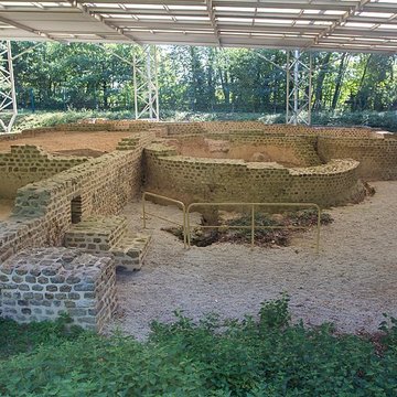 Substructions gallo-romaines et vestiges de thermes