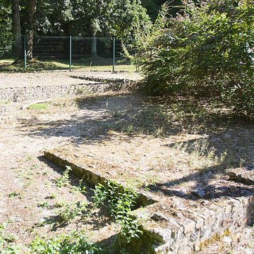 Substructions gallo-romaines et vestiges de thermes
