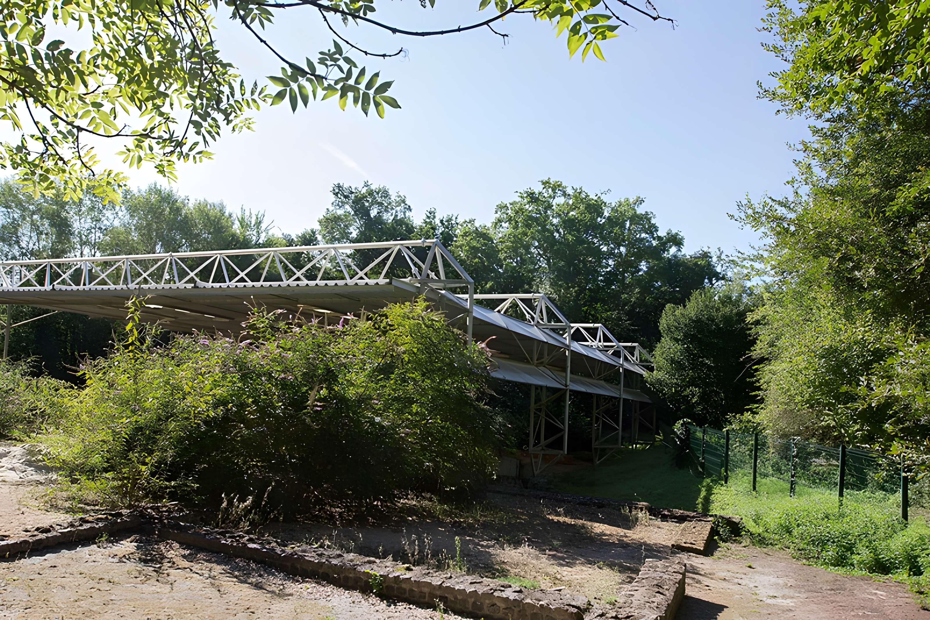 Substructions gallo-romaines et vestiges de thermes