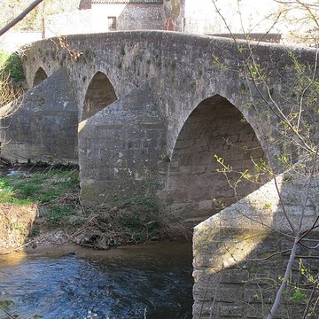 Pont franchissant lArc dit Pont de Saint-Pons