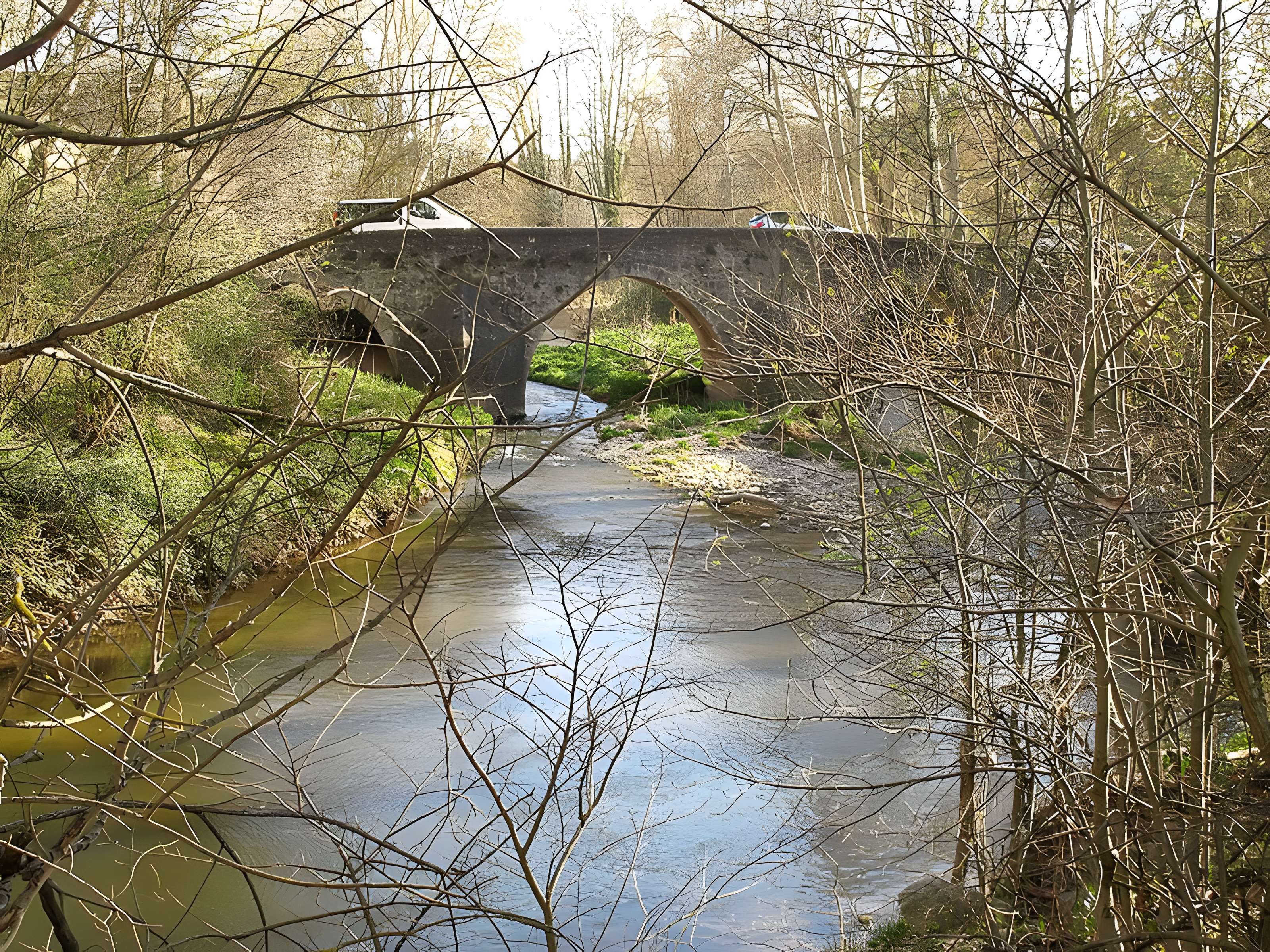 Pont franchissant l'Arc dit Pont de Saint-Pons