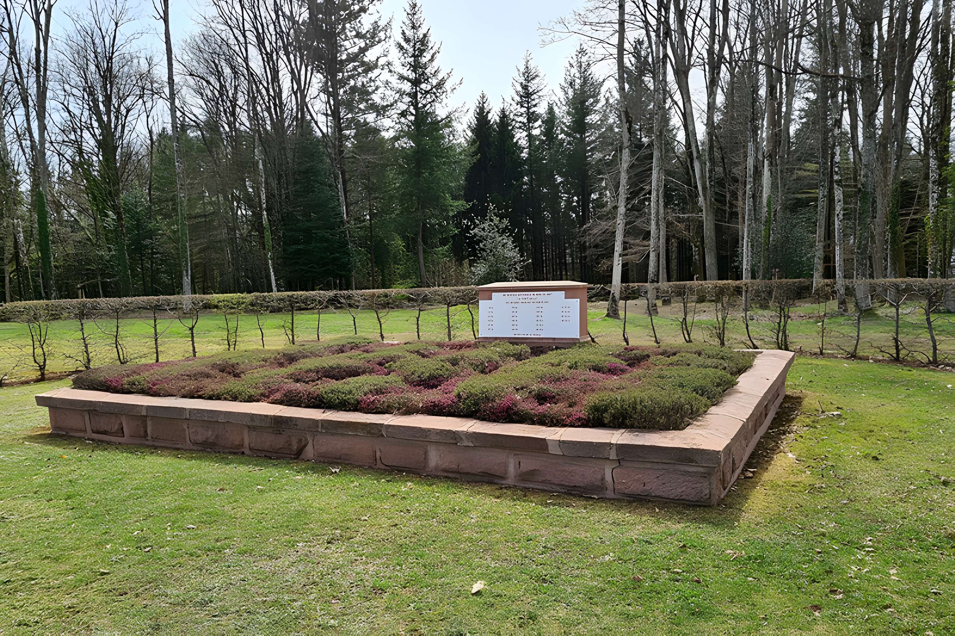 Nécropole nationale de la Fontenelle