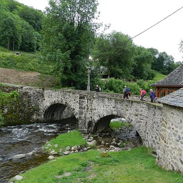 Pont des Pèlerins de Saint-Chély-dAubrac