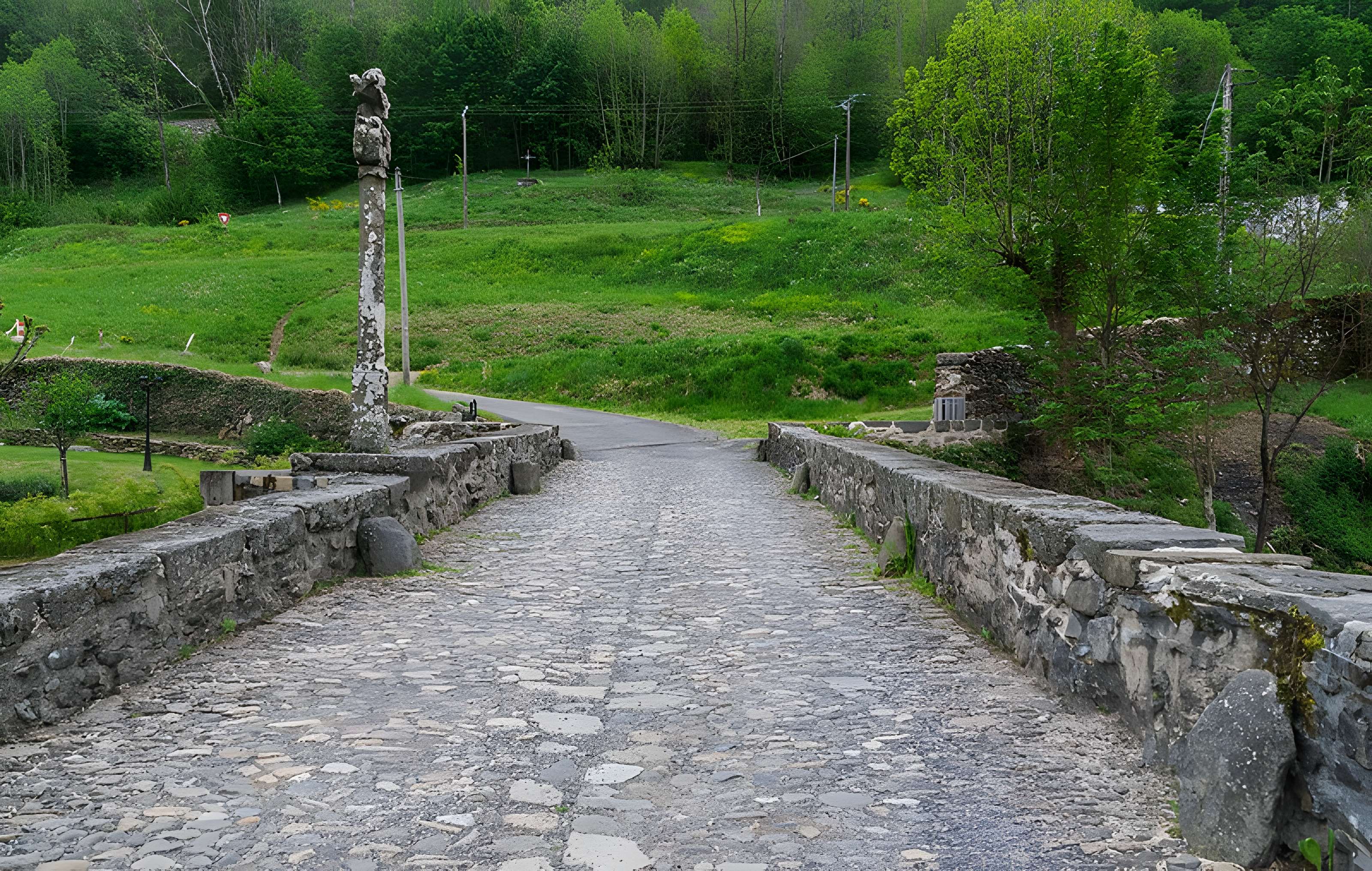 Pont des Pèlerins de Saint-Chély-d'Aubrac