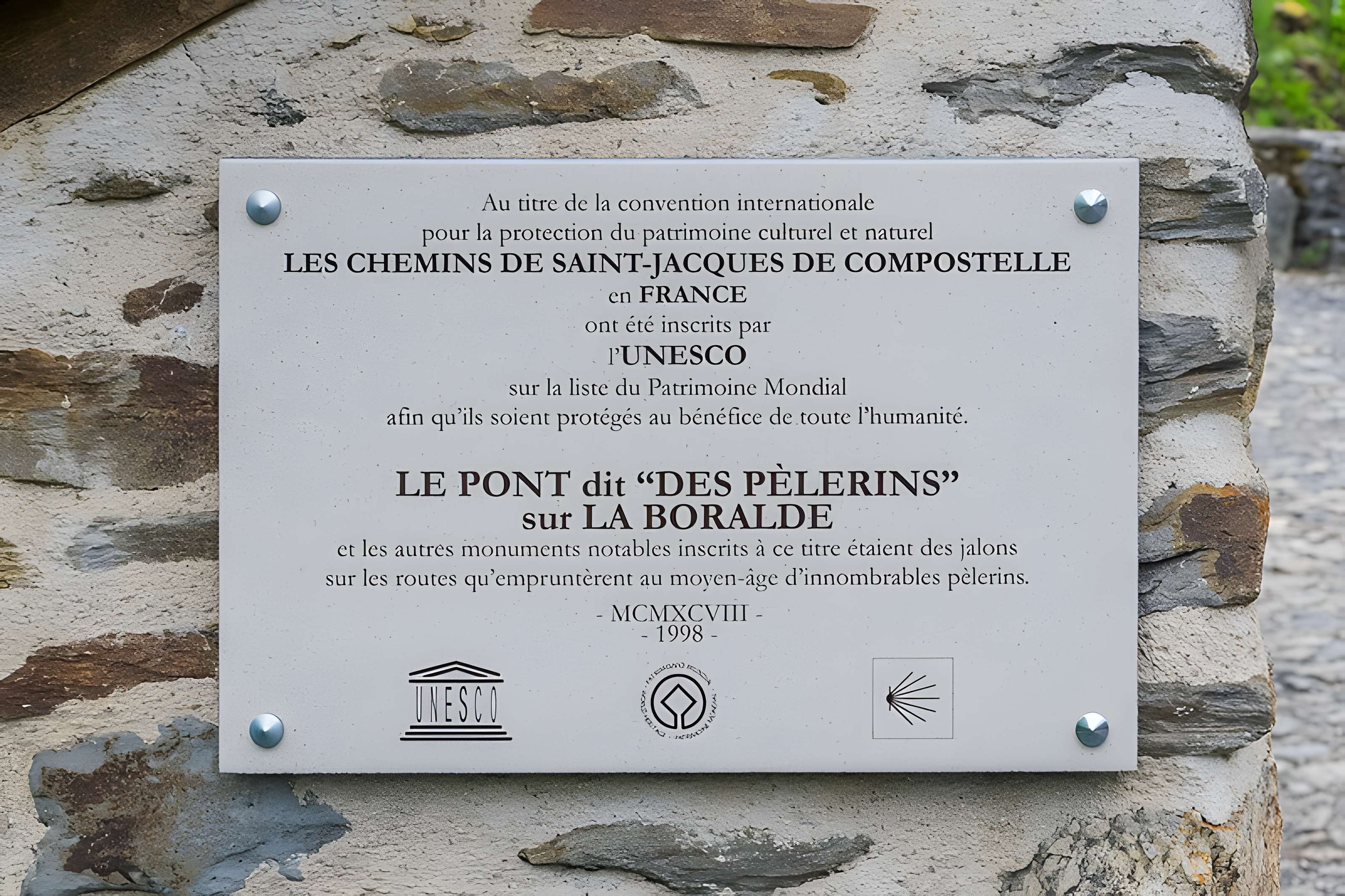 Pont des Pèlerins de Saint-Chély-d'Aubrac