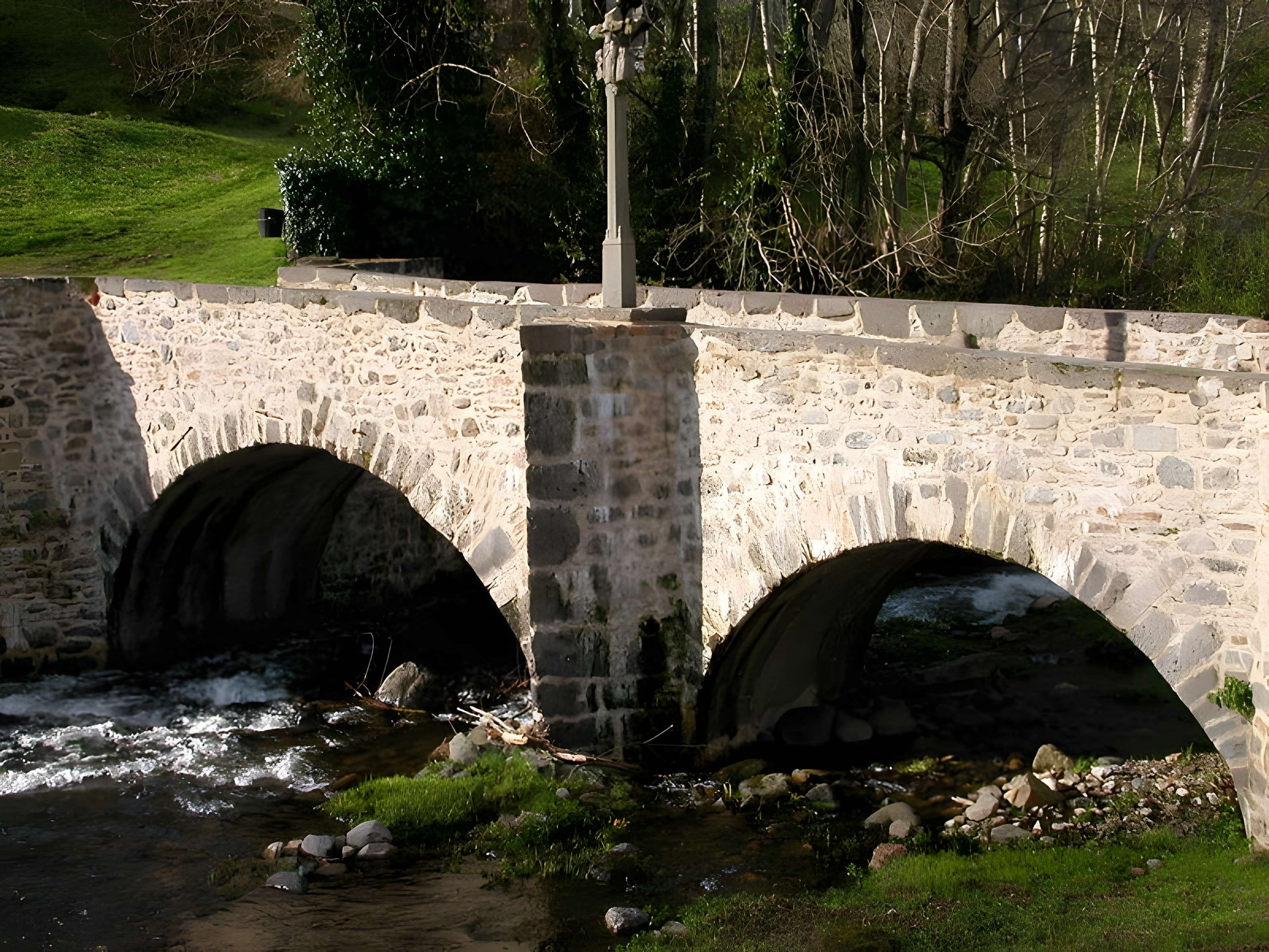 Pont des Pèlerins de Saint-Chély-d'Aubrac 