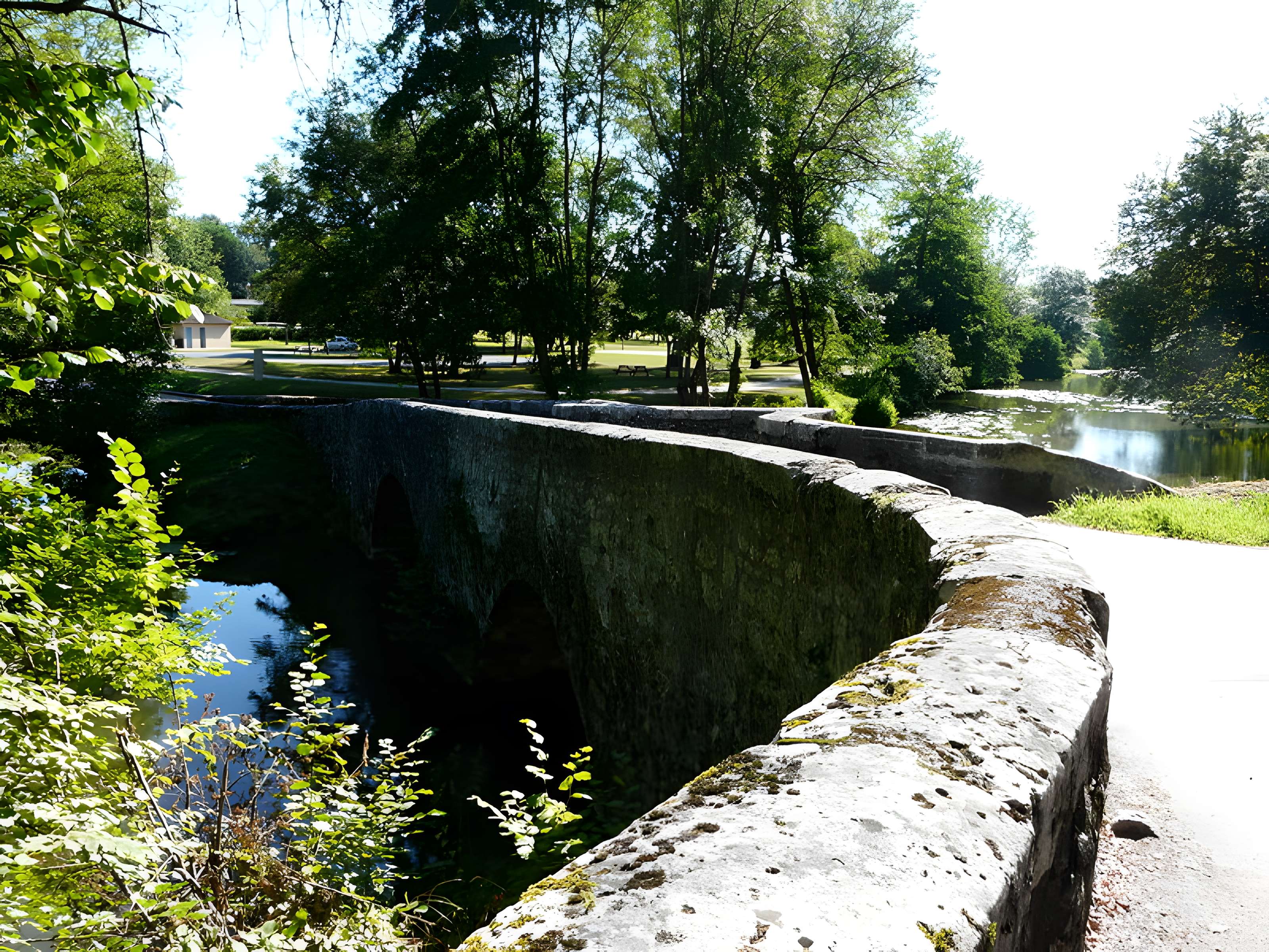 Pont du Bretou à Eymet