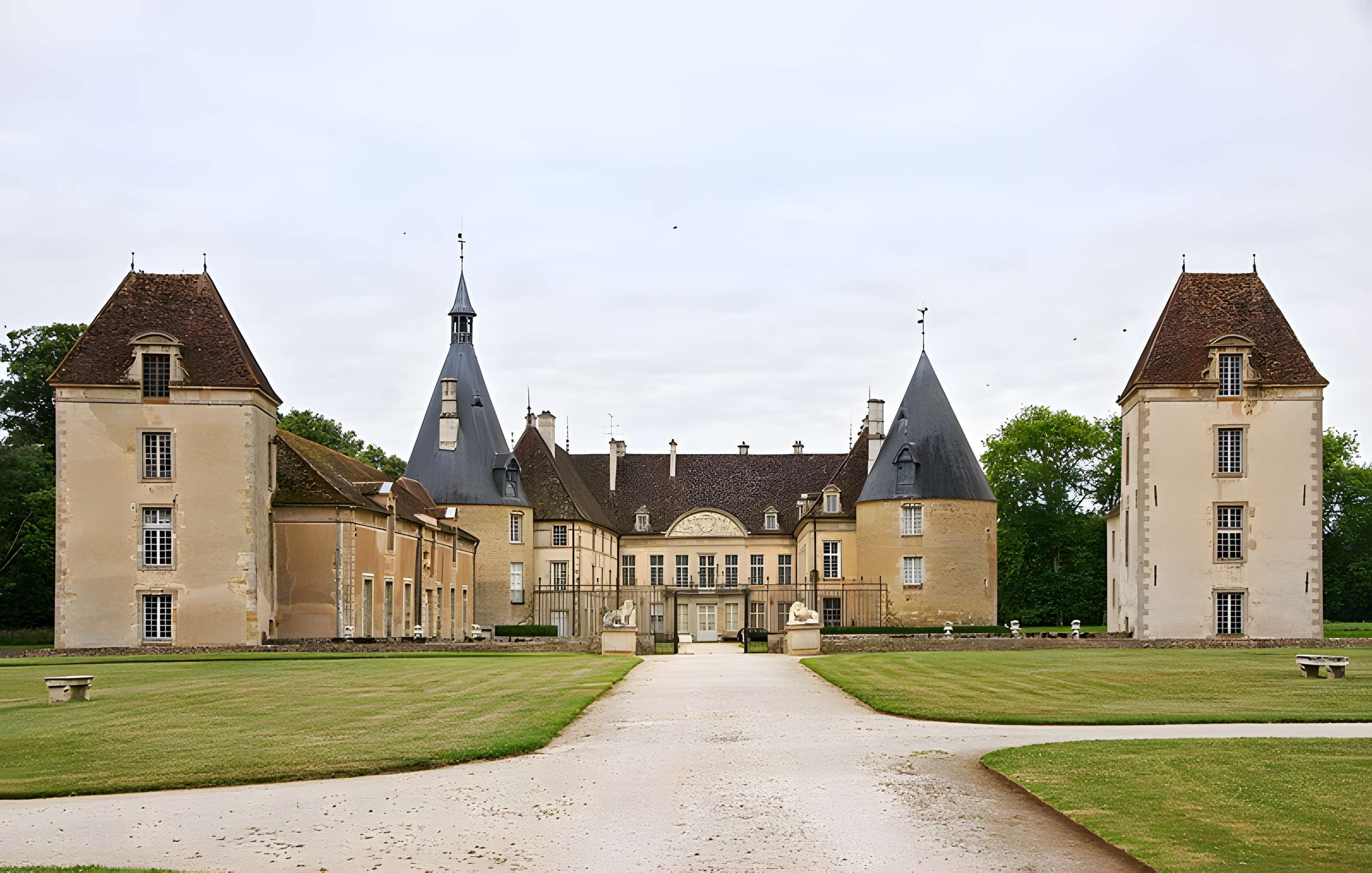 Château de Commarin