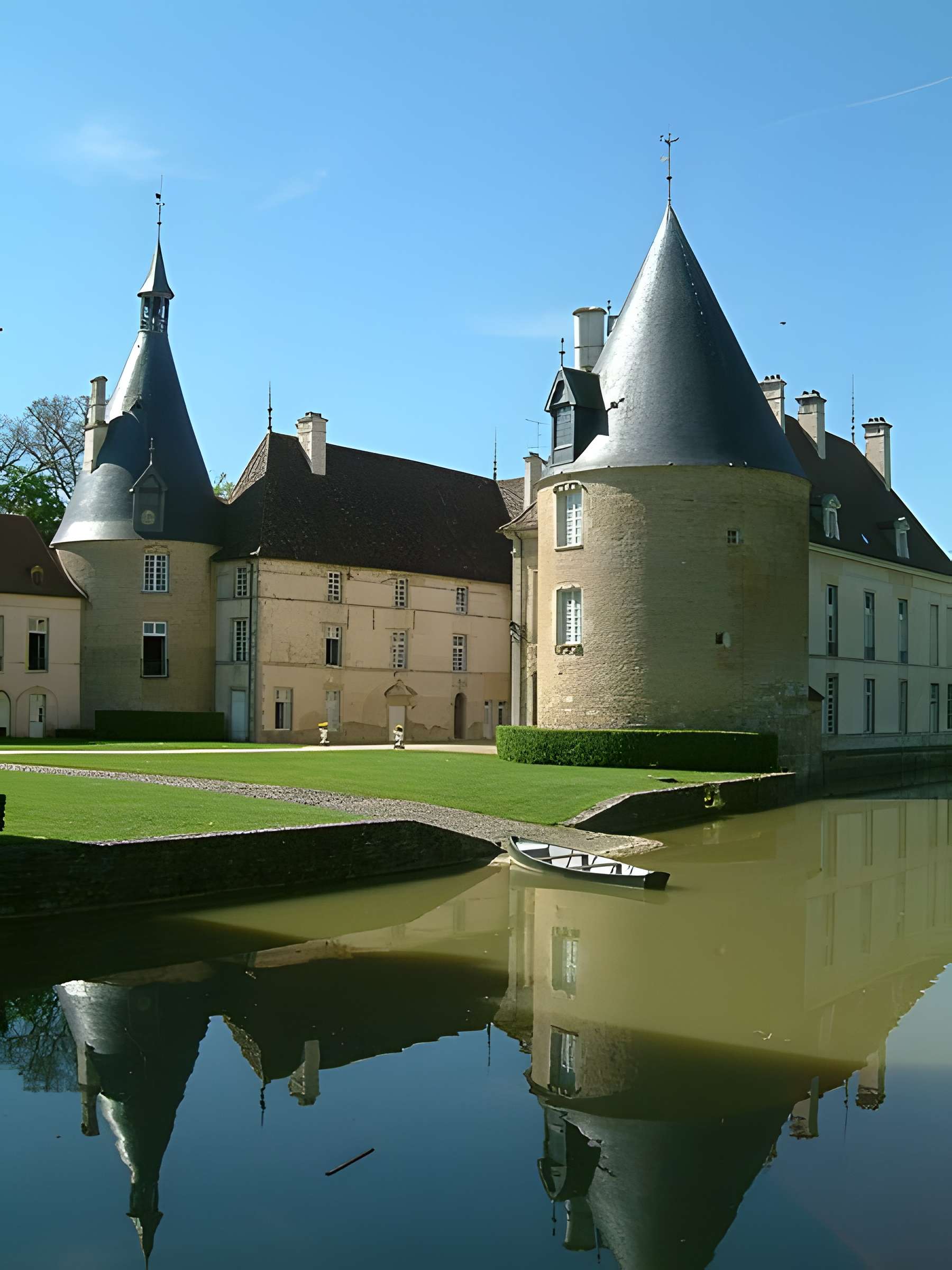 Château de Commarin