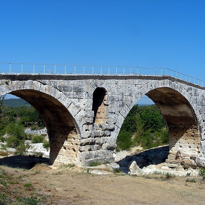 Photo de Pont Julien de Bonnieux