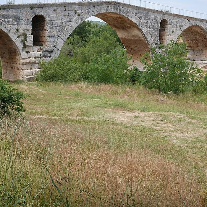 Photo de Pont Julien de Bonnieux