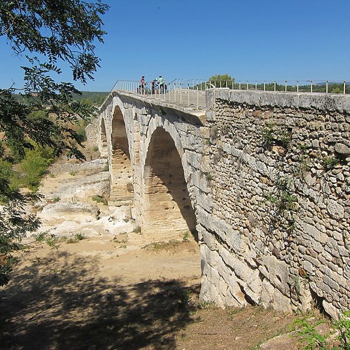 Photo de Pont Julien de Bonnieux
