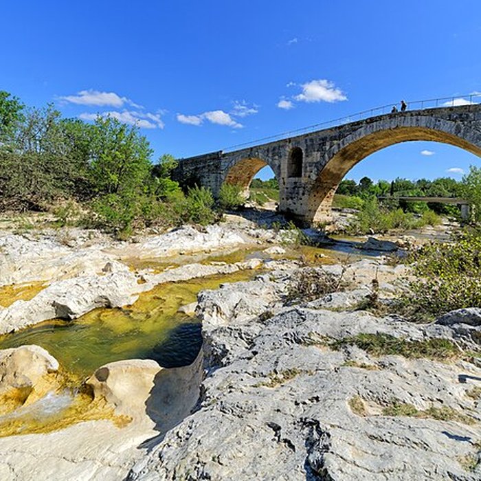 Photo de Pont Julien de Bonnieux