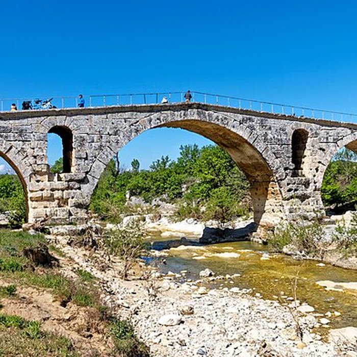 Photo de Pont Julien de Bonnieux