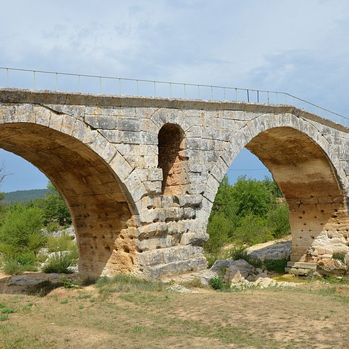 Photo de Pont Julien de Bonnieux