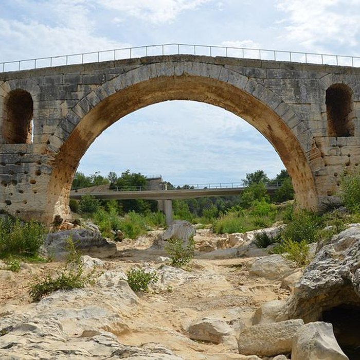 Photo de Pont Julien de Bonnieux
