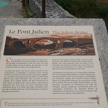 Pont Julien de Bonnieux