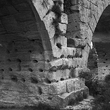 Pont Julien de Bonnieux