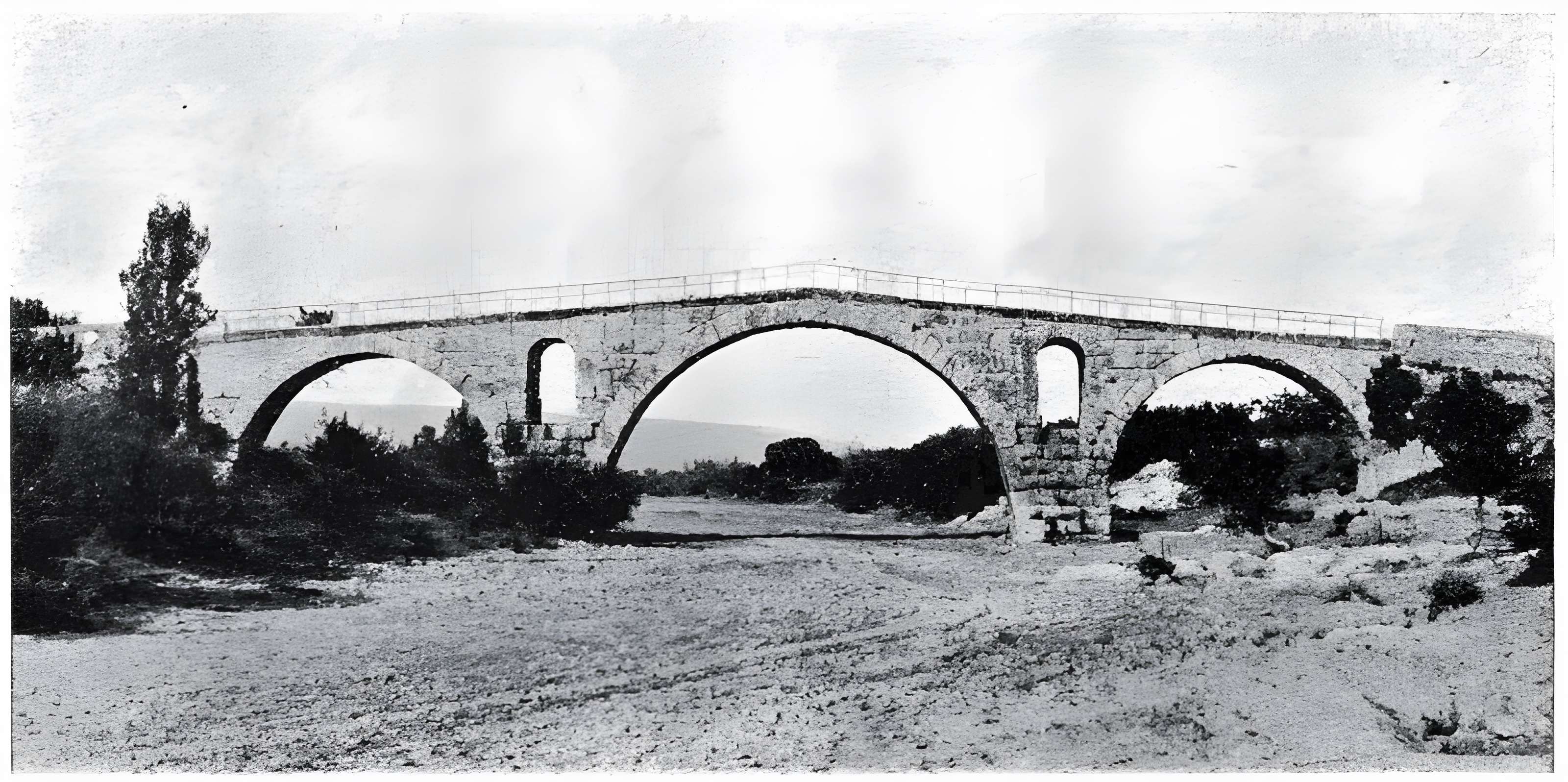Pont Julien de Bonnieux