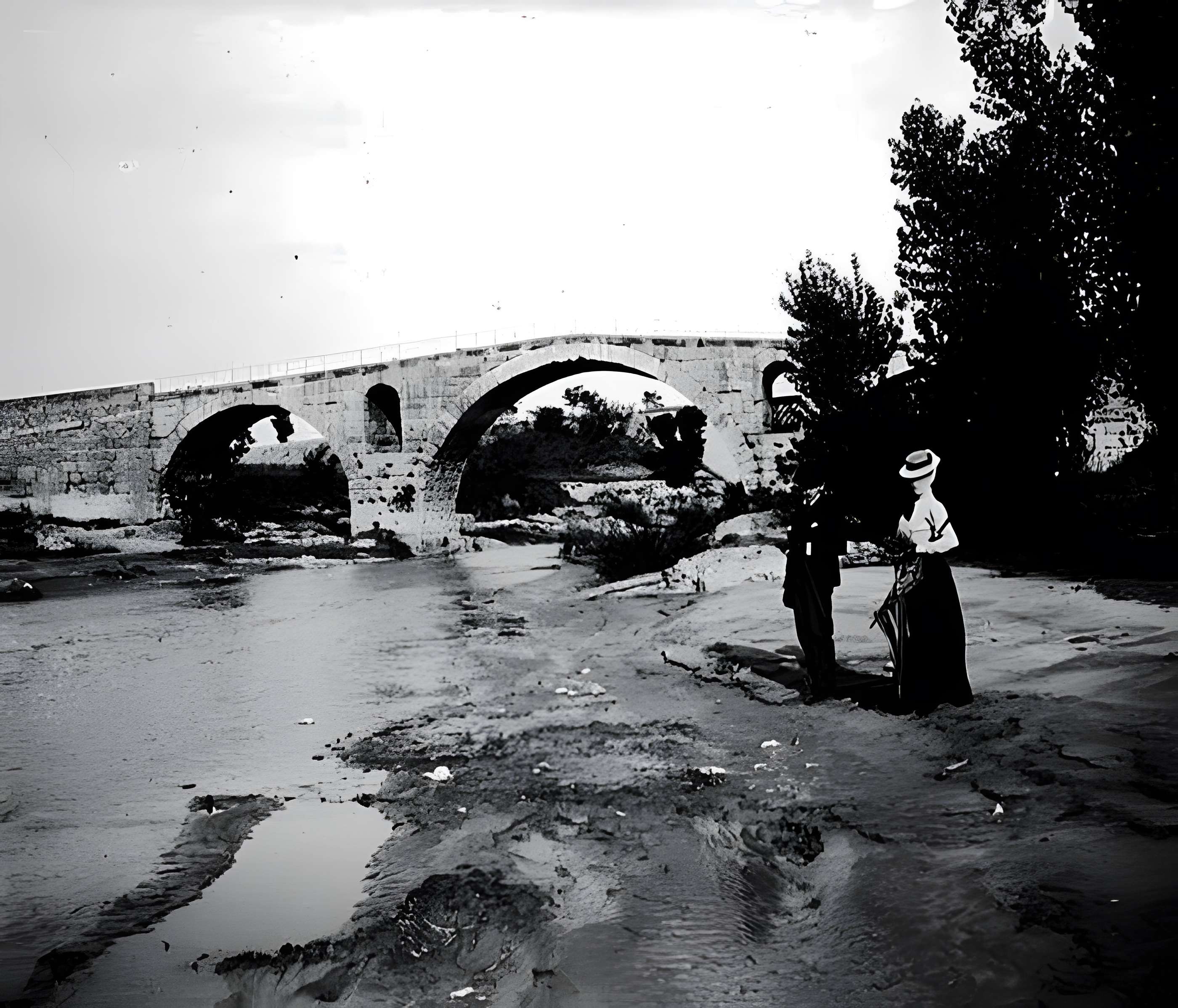 Pont Julien de Bonnieux