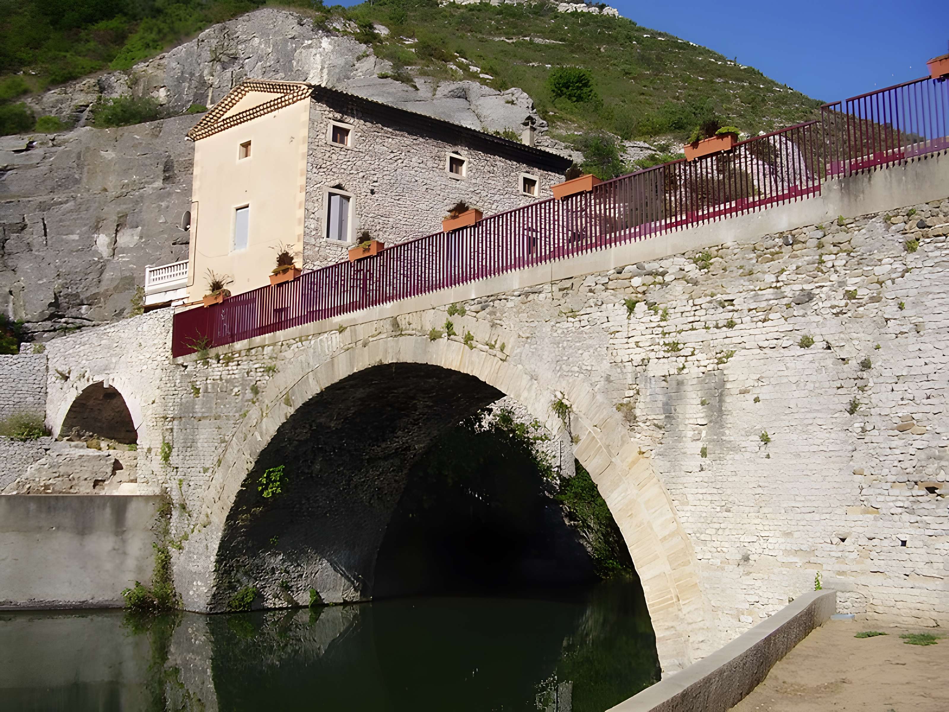 Pont romain du Pouzin