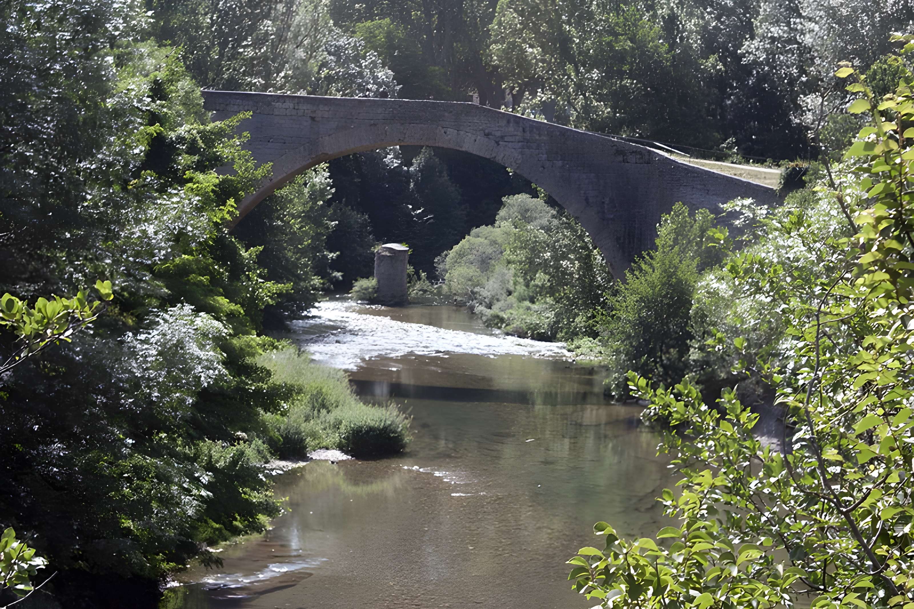 Pont sur la Dourbie de Nant
