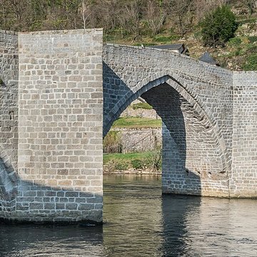 Pont sur la Truyère dEntraygues-sur-Truyère
