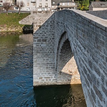 Pont sur la Truyère dEntraygues-sur-Truyère