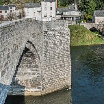 Pont sur la Truyère dEntraygues-sur-Truyère