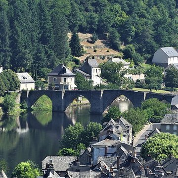 Pont sur la Truyère dEntraygues-sur-Truyère