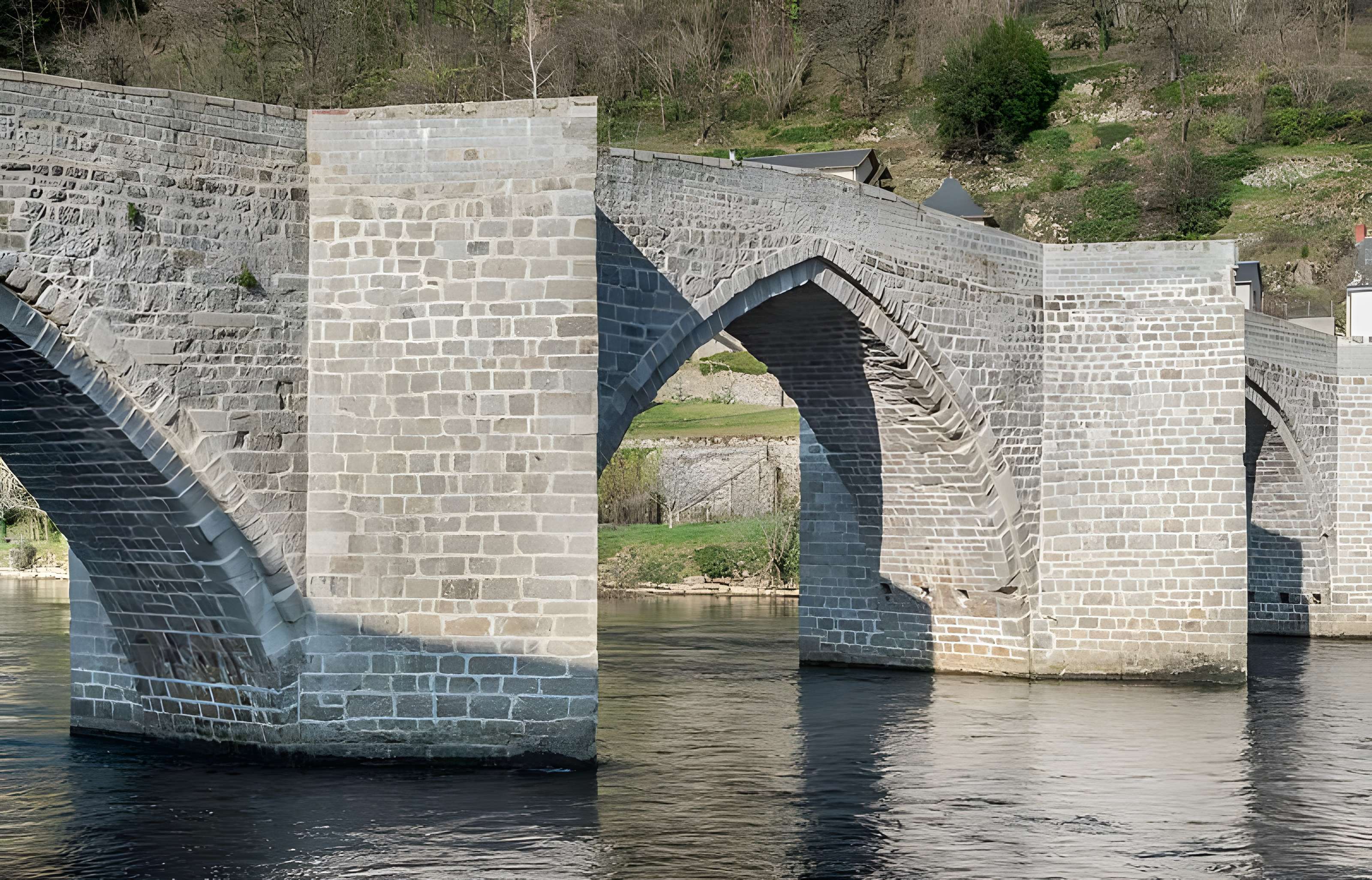Pont sur la Truyère d'Entraygues-sur-Truyère