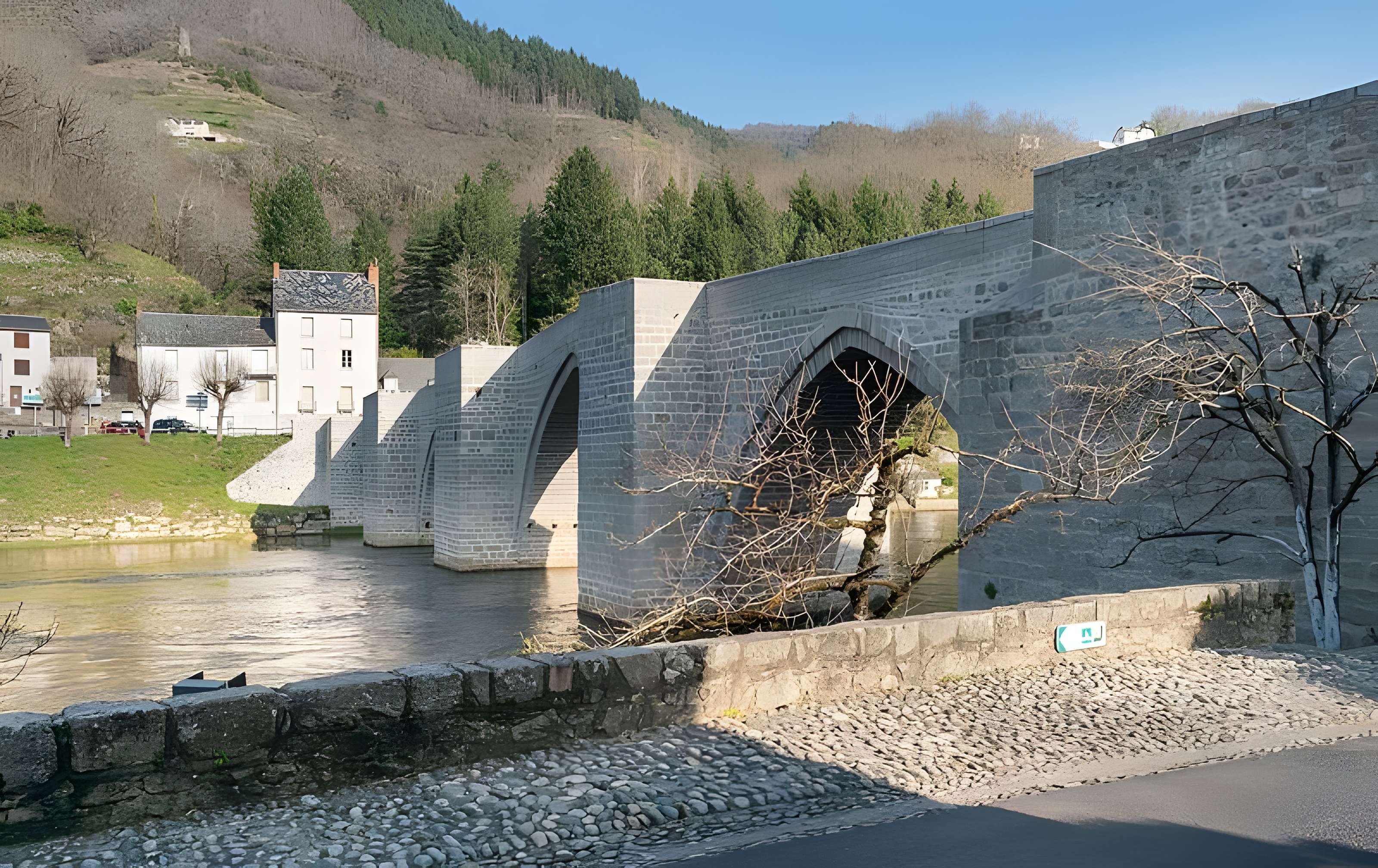 Pont sur la Truyère d'Entraygues-sur-Truyère