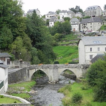 Pont sur la Vézère de Treignac