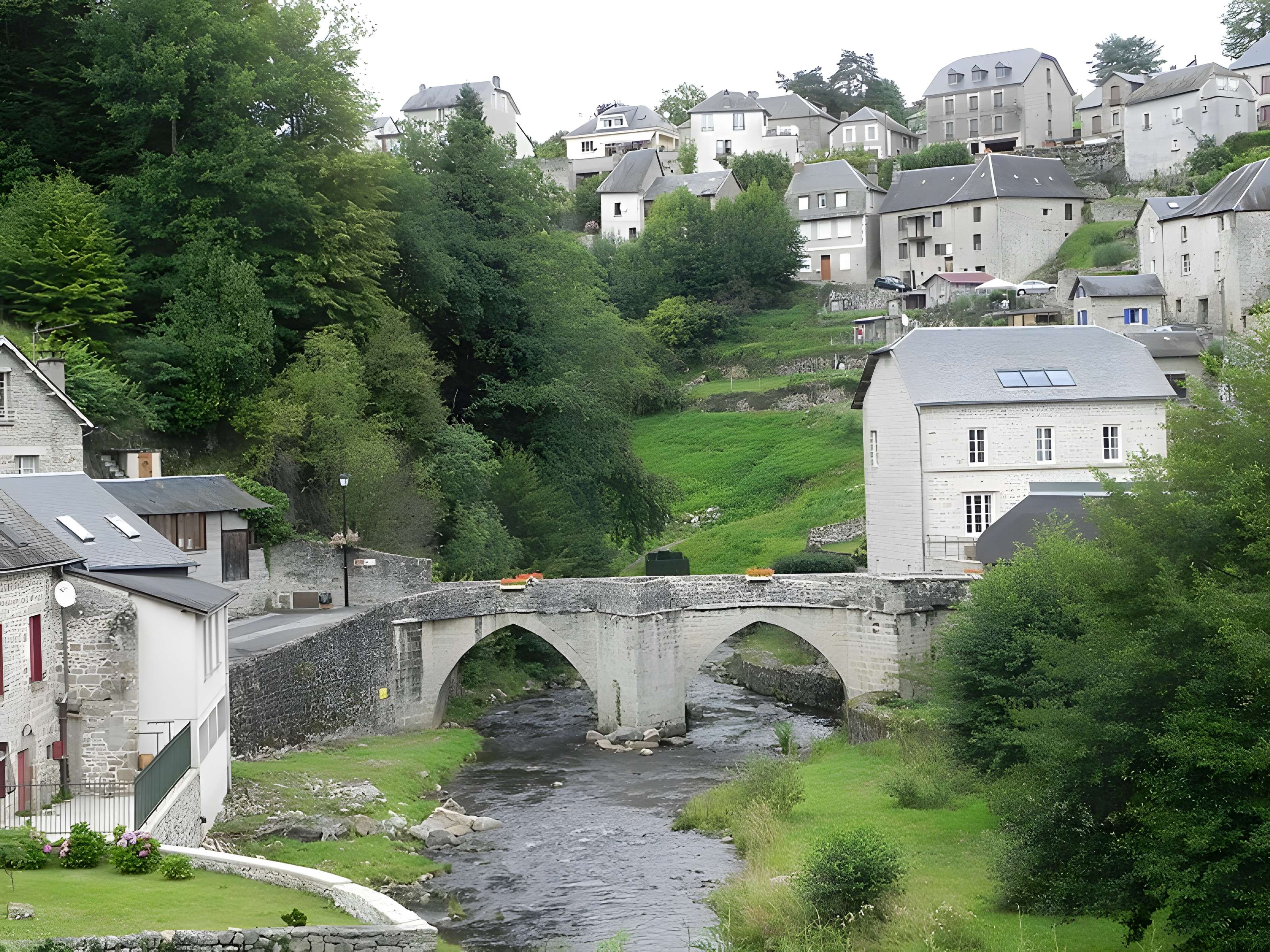 Pont sur la Vézère de Treignac