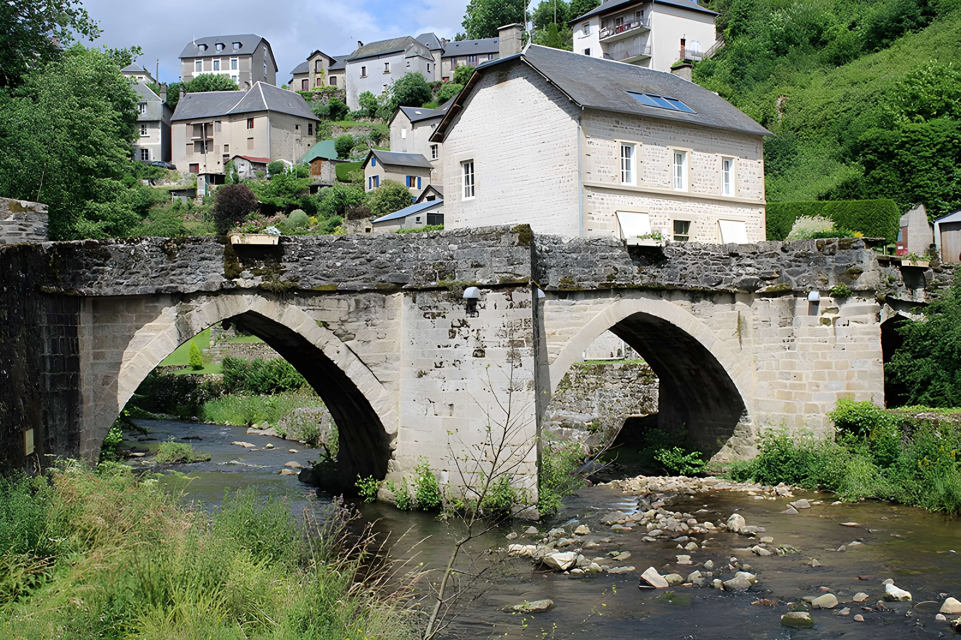 Pont sur la Vézère de Treignac