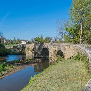 Pont sur lAveyron de Montrozier