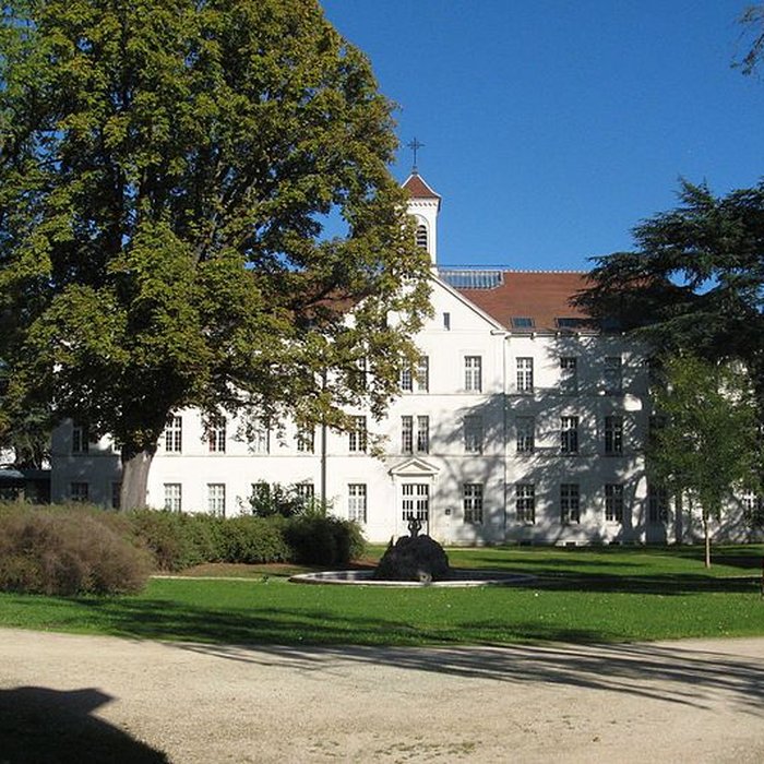 Photo de Ancien asile des aliénés, aujourdhui Centre Hospitalier Spécialisé de lYonne
