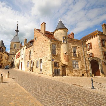 Maison à tourelle