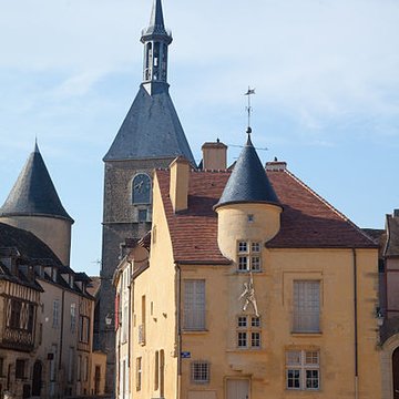 Maison à tourelle