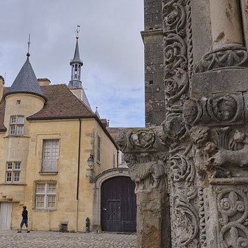 Maison à tourelle