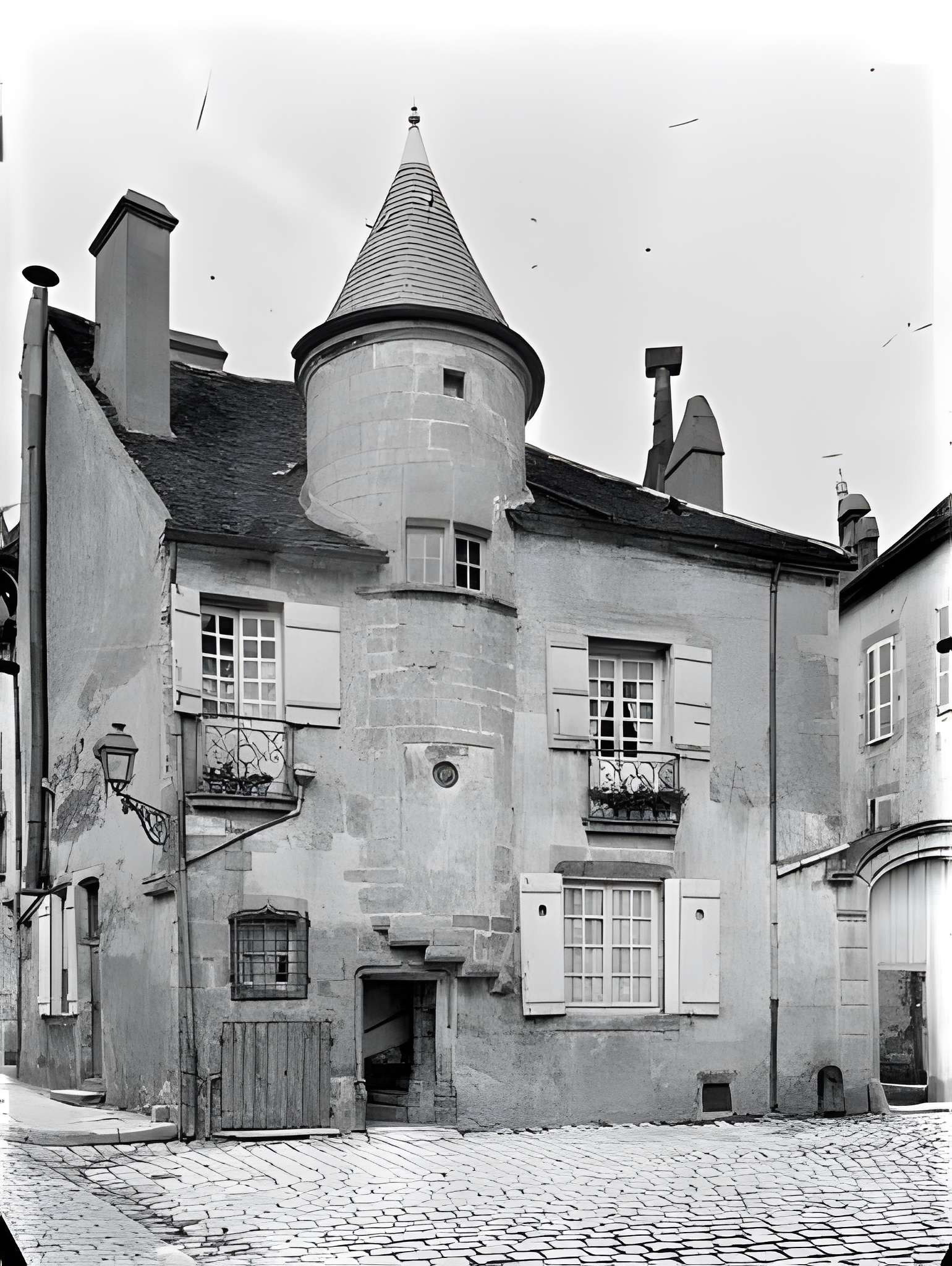 Maison à tourelle