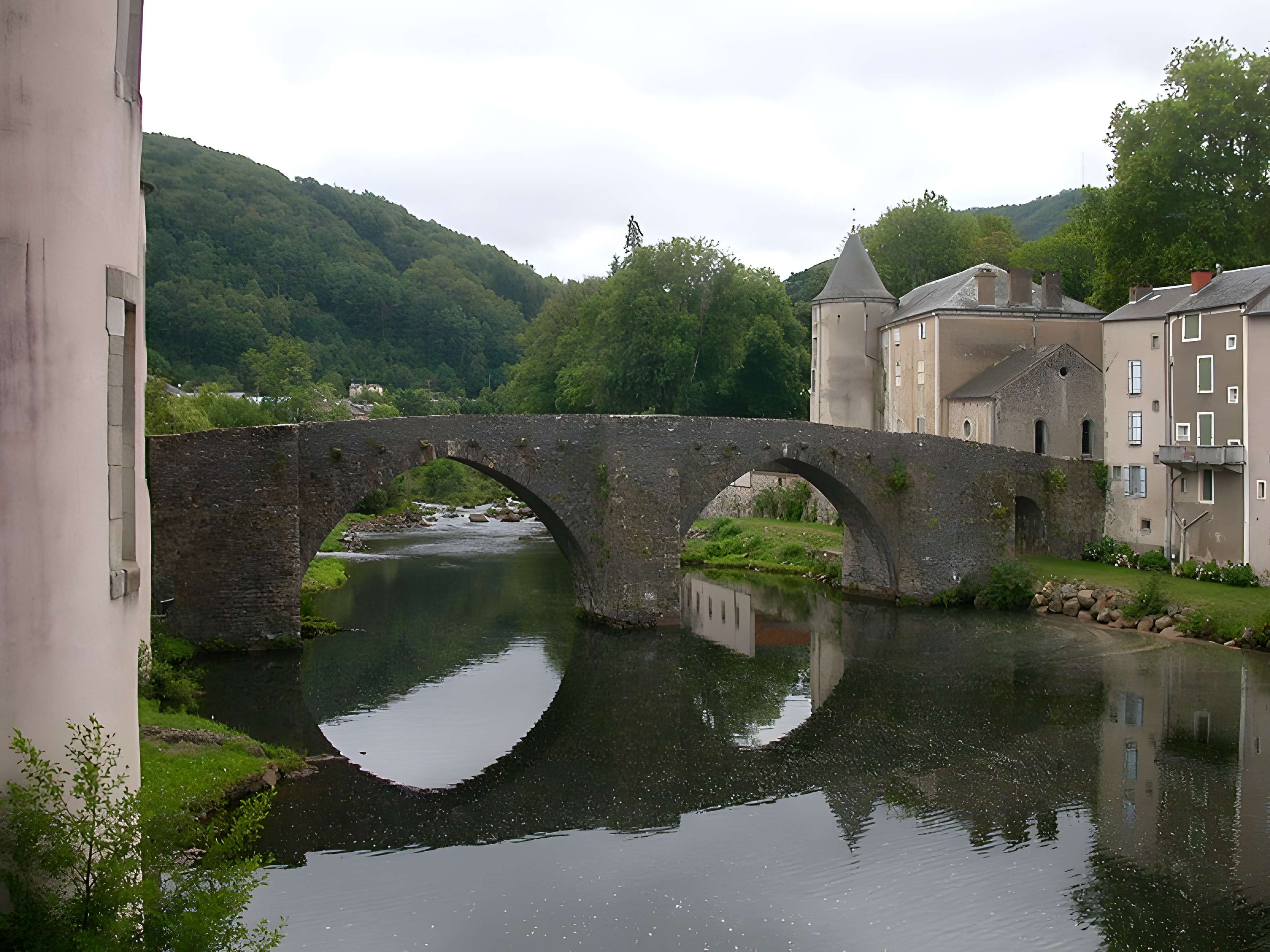 Pont vieux de Brassac