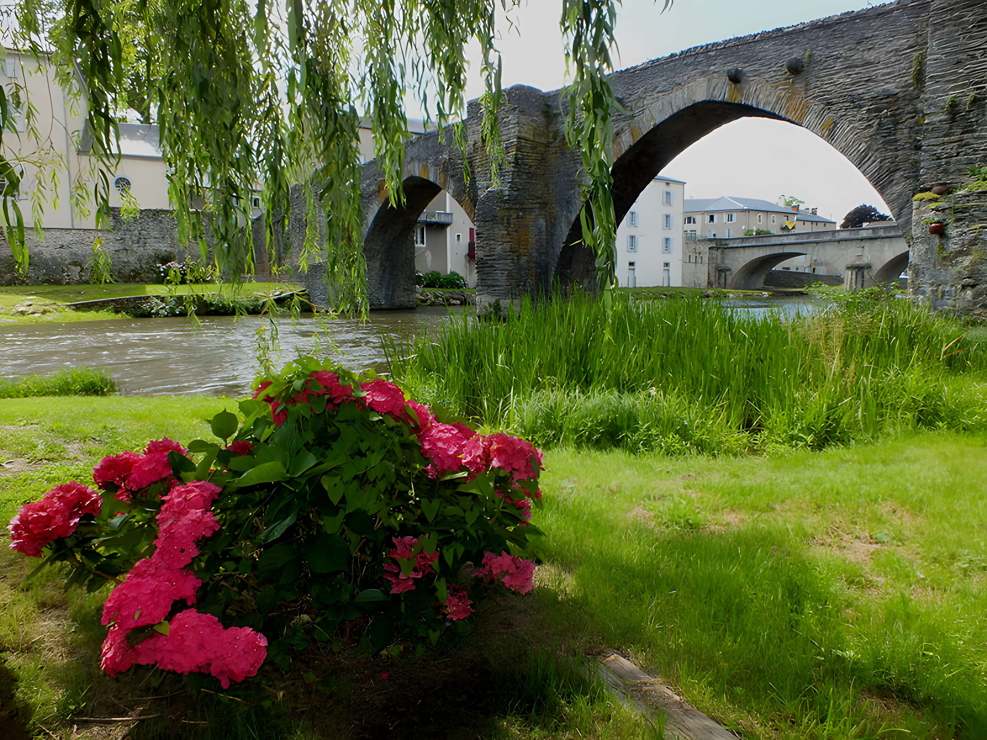 Pont vieux de Brassac
