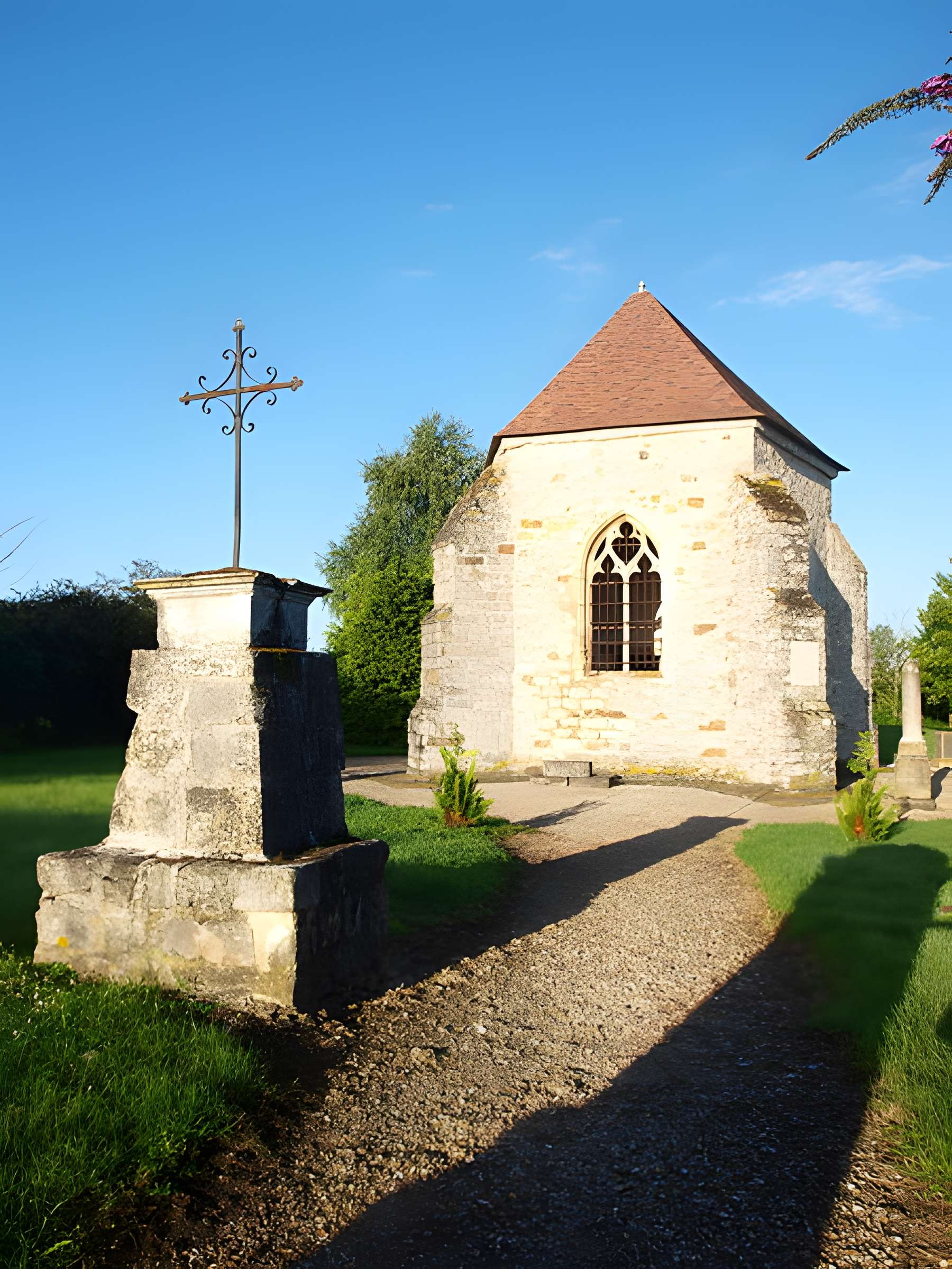 Cimetière désaffecté