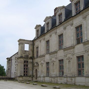 Ancien château des Comtes de Gondi