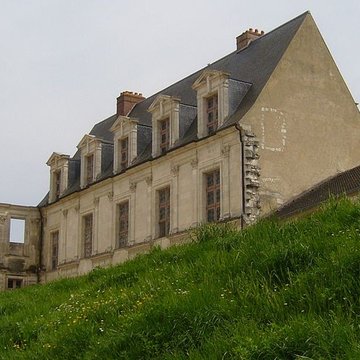 Ancien château des Comtes de Gondi